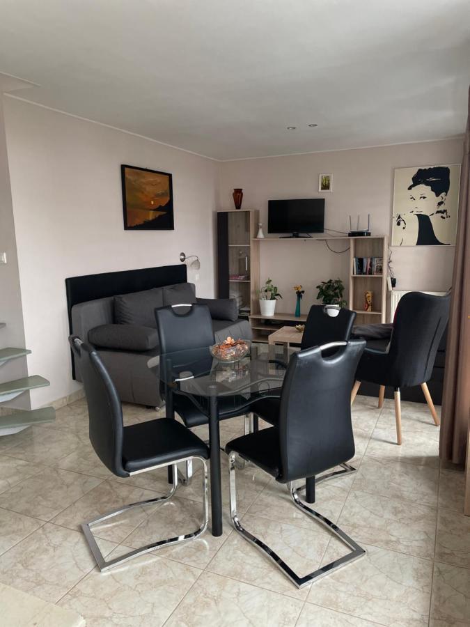 Nyil Apartman Wellnes Debrecen Buitenkant foto